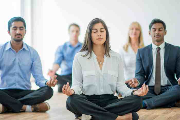 Meditation workplace wellness wellbeing 4 Simple Techniques for Meditating at Work